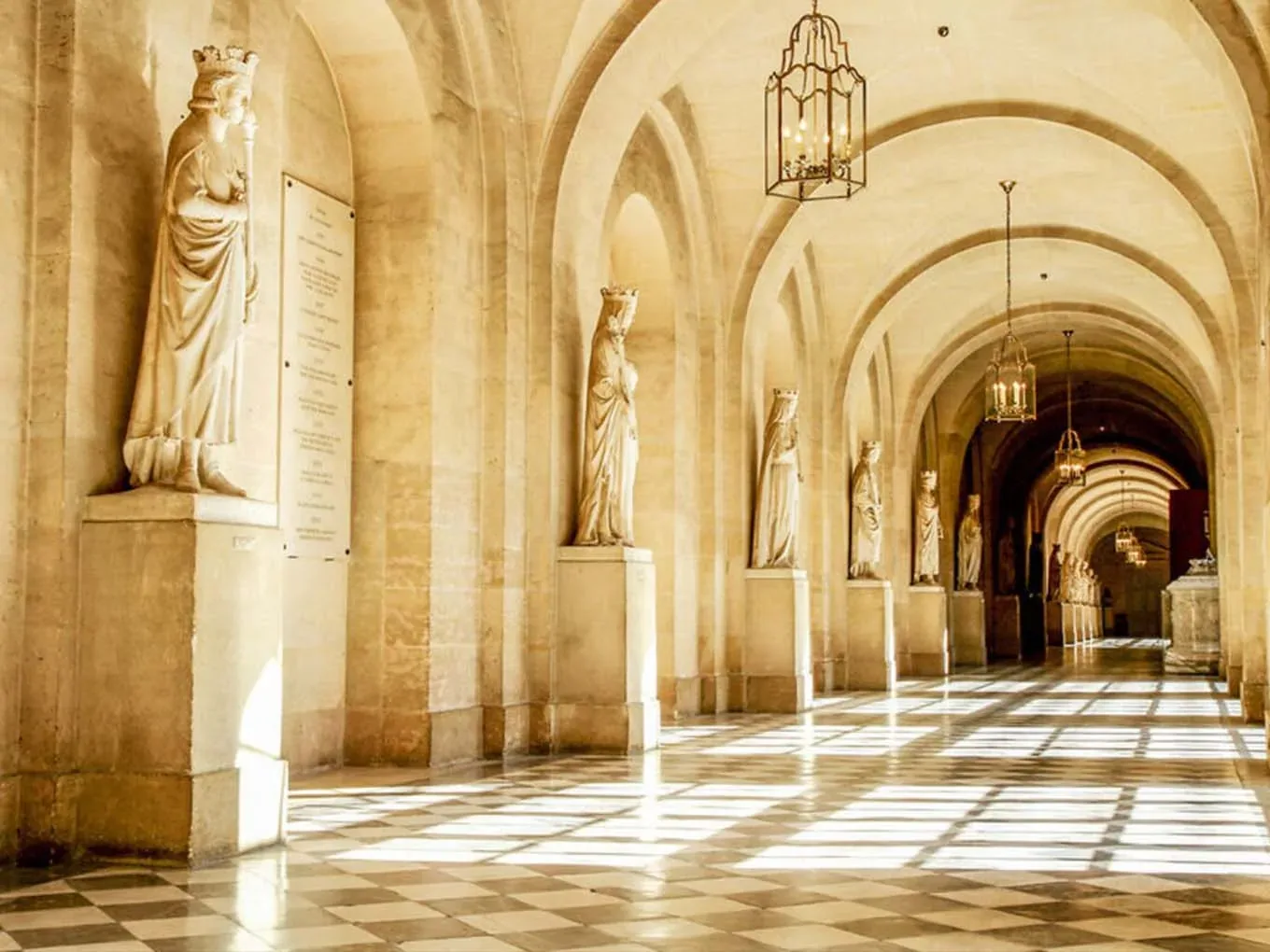 Paris: Versailles Palace Tour with Gardens & Trianon Included — 3