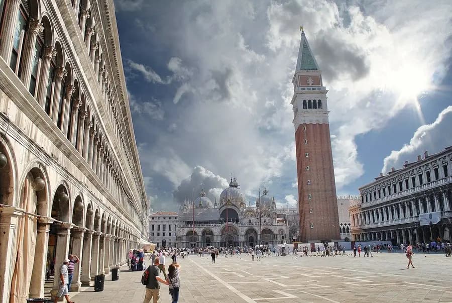 Venice Walking Tour with Optional Gondola Ride