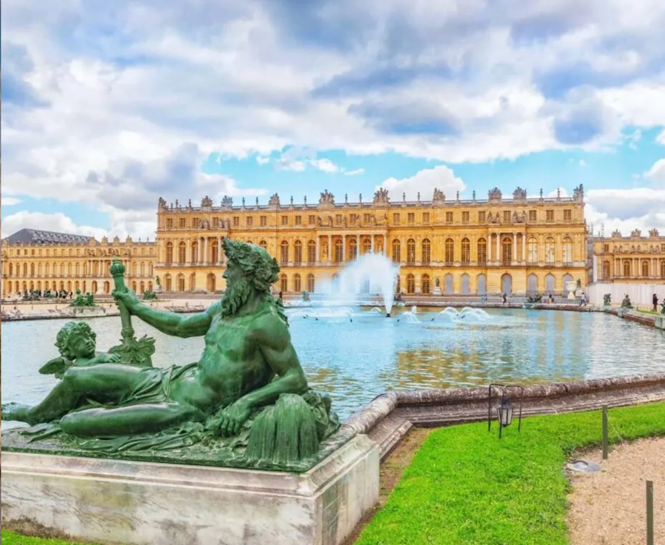 Versailles Tour Guidato con Accesso Prioritario